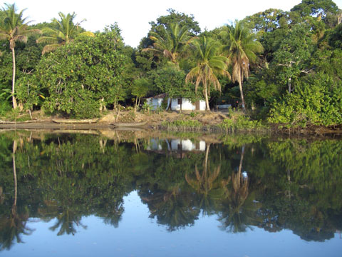 Casa na Ilha da Cassumba